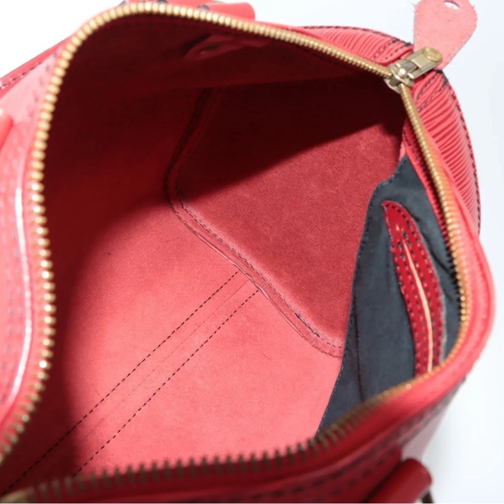 Louis Vuitton Epi Speedy 25 Red With Gold Hardware M43017 - Picture 9 of 13